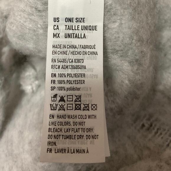 American Eagle Light Gray Fleece Fringe Hem Neck Shawl Wrap Scarf One Size - Picture 4 of 4